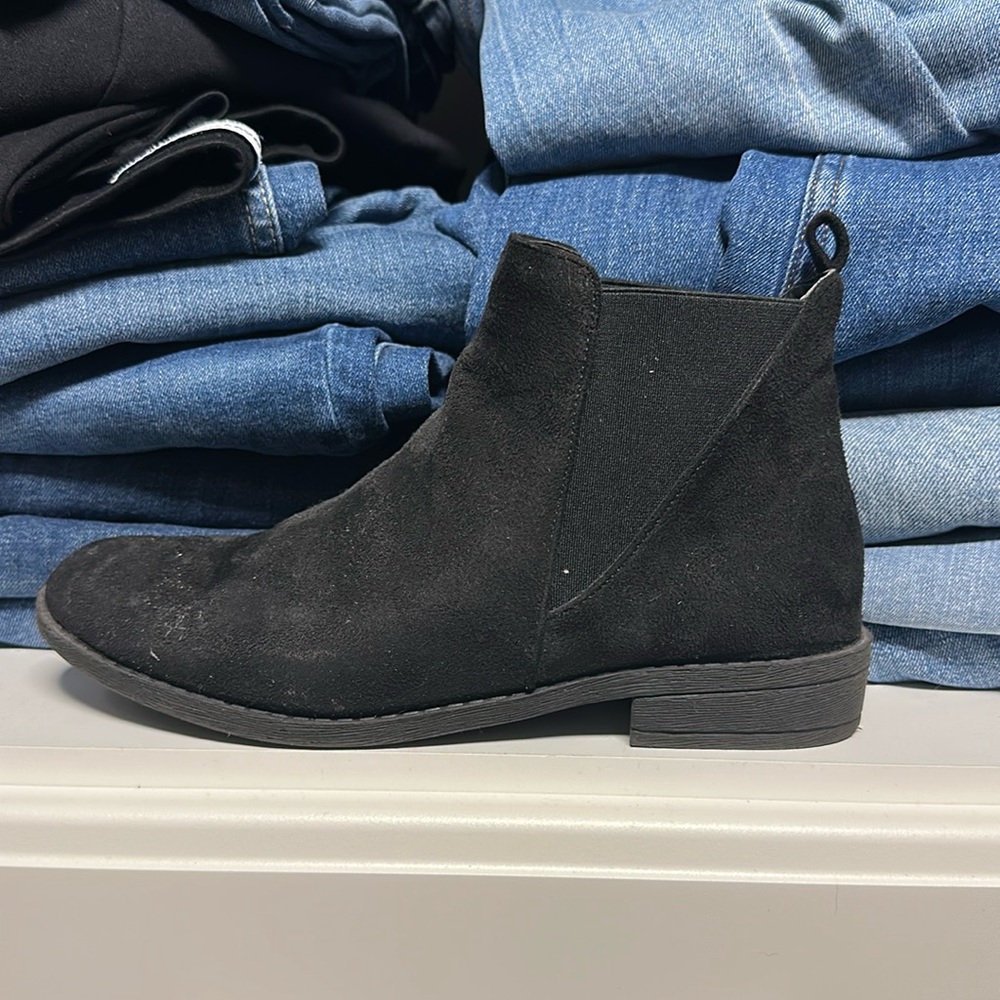 Black bootie